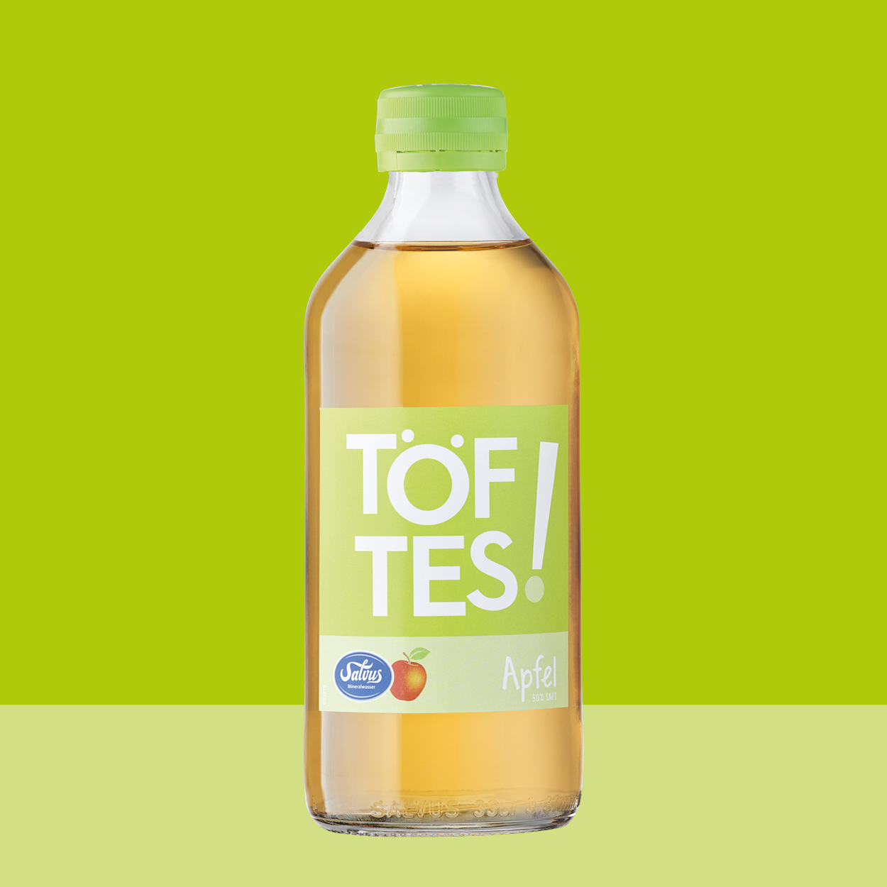 Produktabbildung Töftes Apfelschorle in der 0,33 Liter Glasflasche.