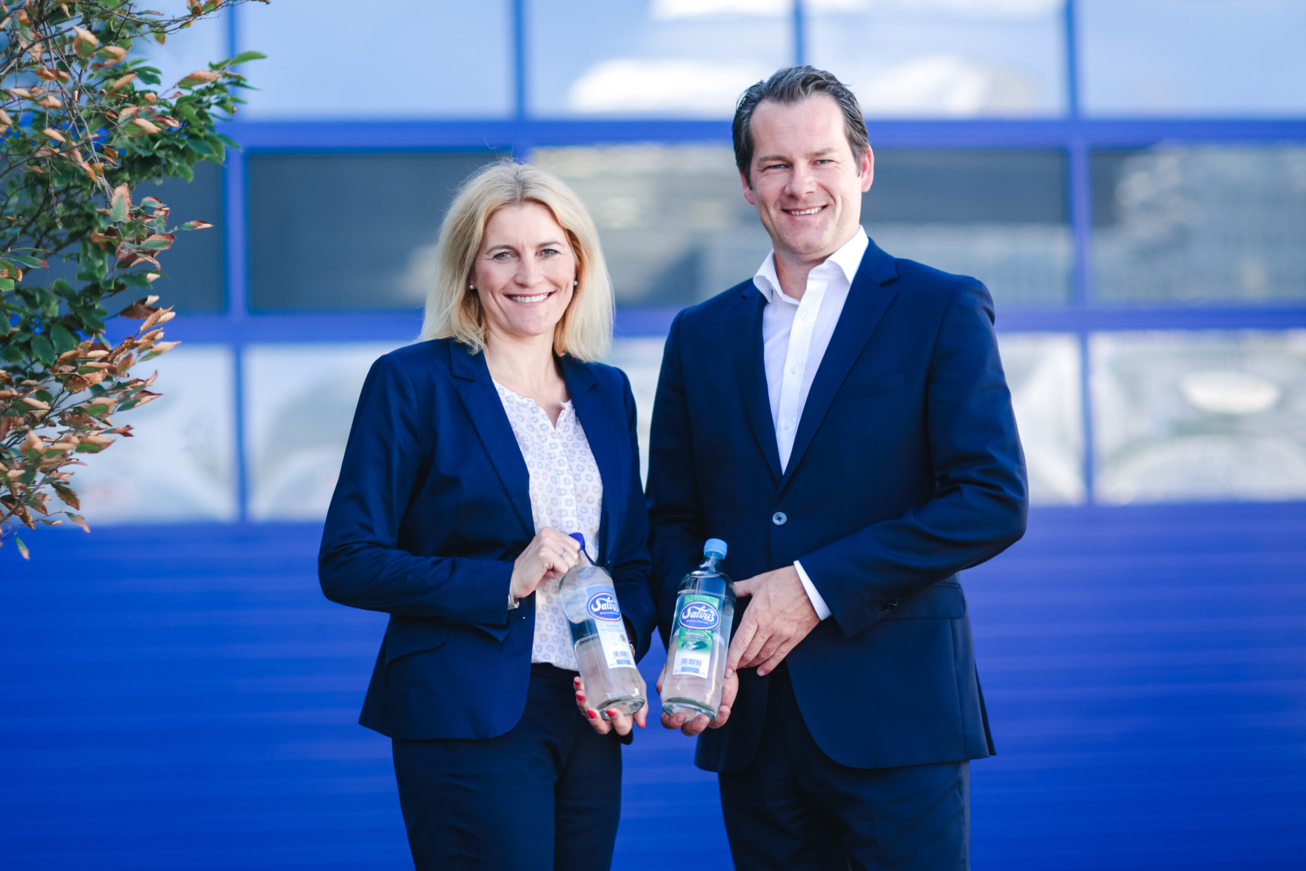 Pressefoto der Geschäftsführung Heike und Guido Schürkötter von Salvus.